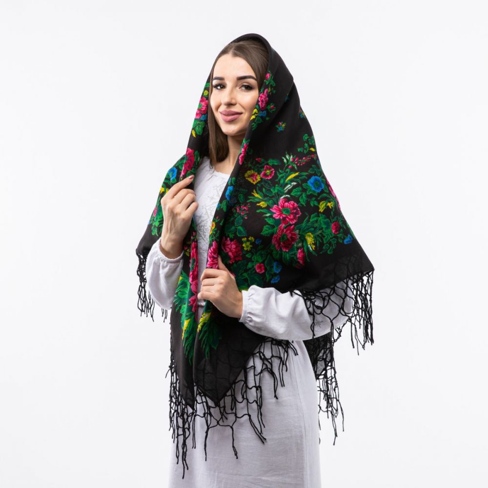 Хустка з тороками 120х120см Чорна